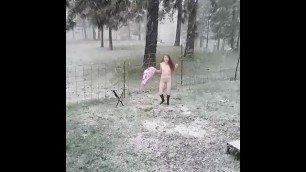 Sneak Peak Naked Redhead Plays in Snow