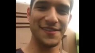 Tyler Posey Peeing