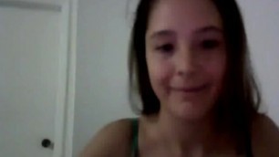 Cute young teen showing pussy on chatroulette